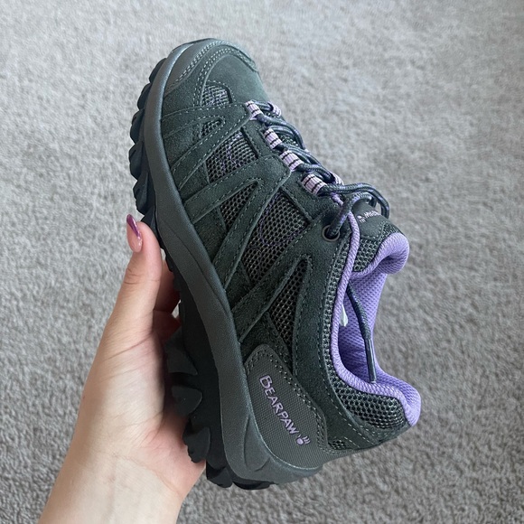 Black with purple sneakers - Picture 1 of 3